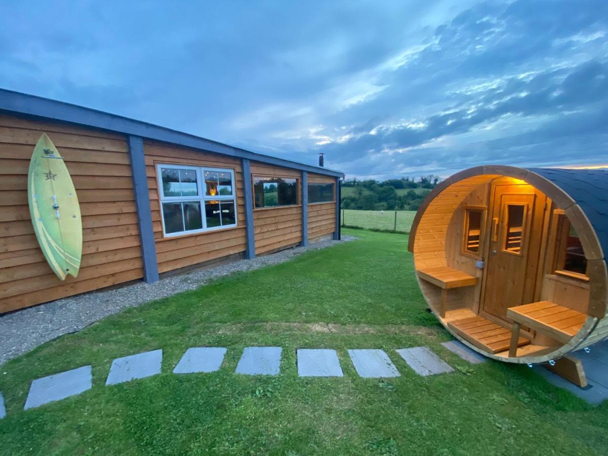 Sleeps 12 Hot Tub Sauna Cinema Pets Welcome Эннискиллен Экстерьер фото
