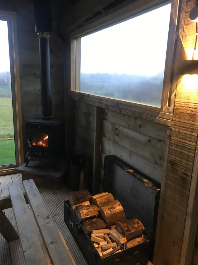 Sleeps 12 Hot Tub Sauna Cinema Pets Welcome Эннискиллен Экстерьер фото